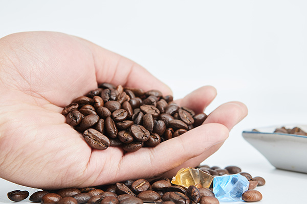 每天坚持喝咖啡是好是坏,每天喝咖啡身体会发生什么改变