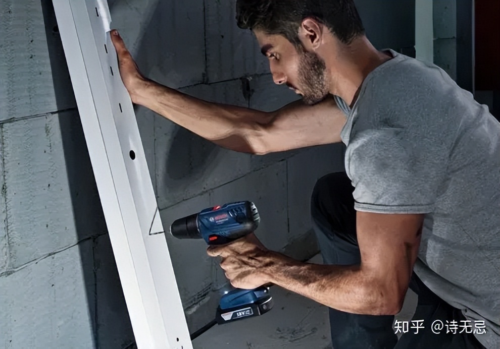 家用电钻220v与锂电怎么选,新手手工电钻该怎么选