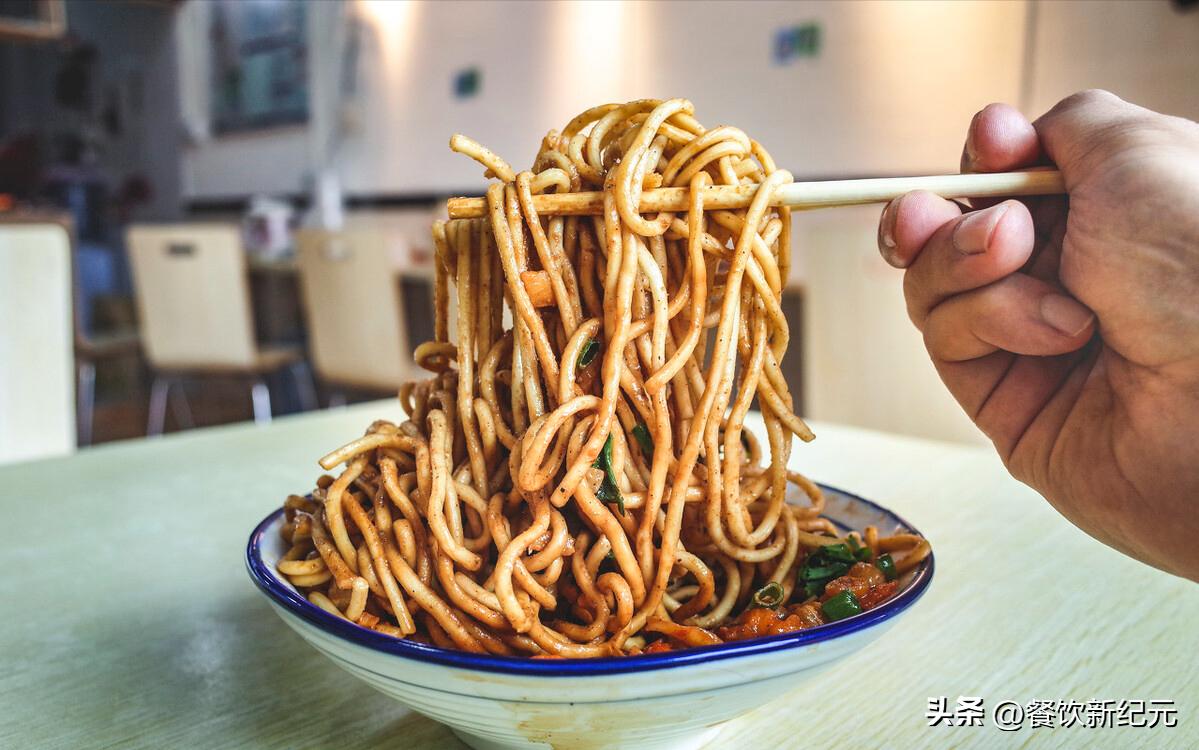 那些尝一口就忘不掉的特色小吃,几十种本土小吃让你一次吃个够