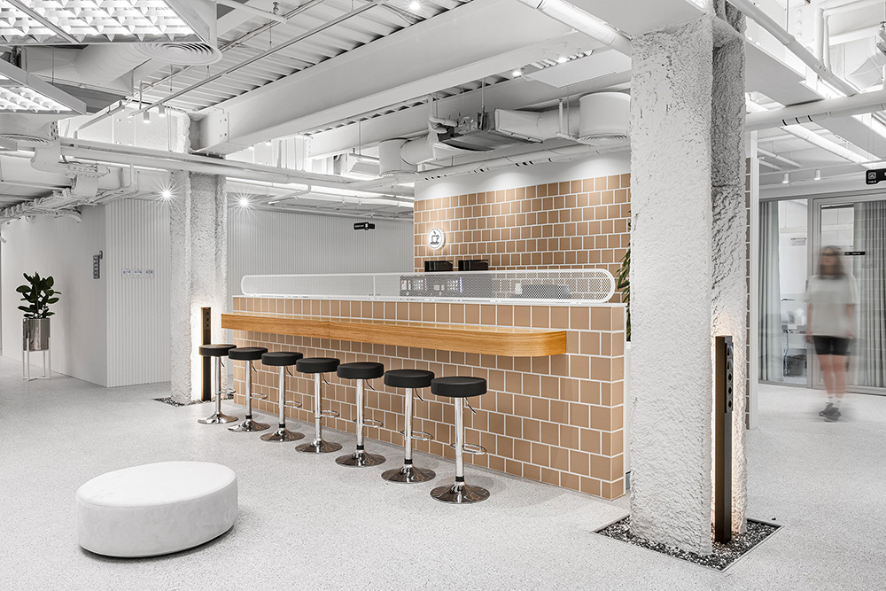 自由畅想云科技公司SQUAD基辅总部大楼设计欣赏