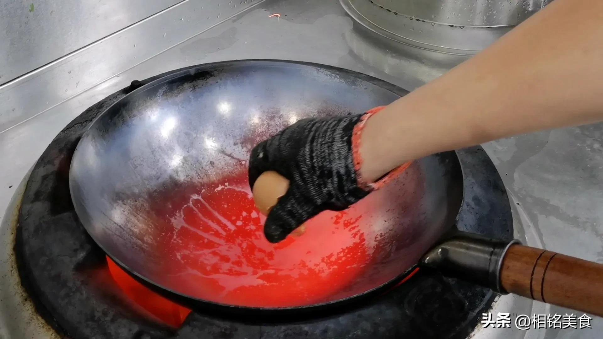 新铁锅怎样开锅小妙招视频,不粘锅的铁锅最佳开锅方法
