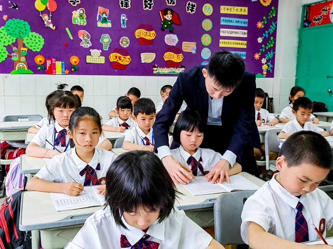 石碣镇四海学校招生电话,东莞石碣四海学校最新视频