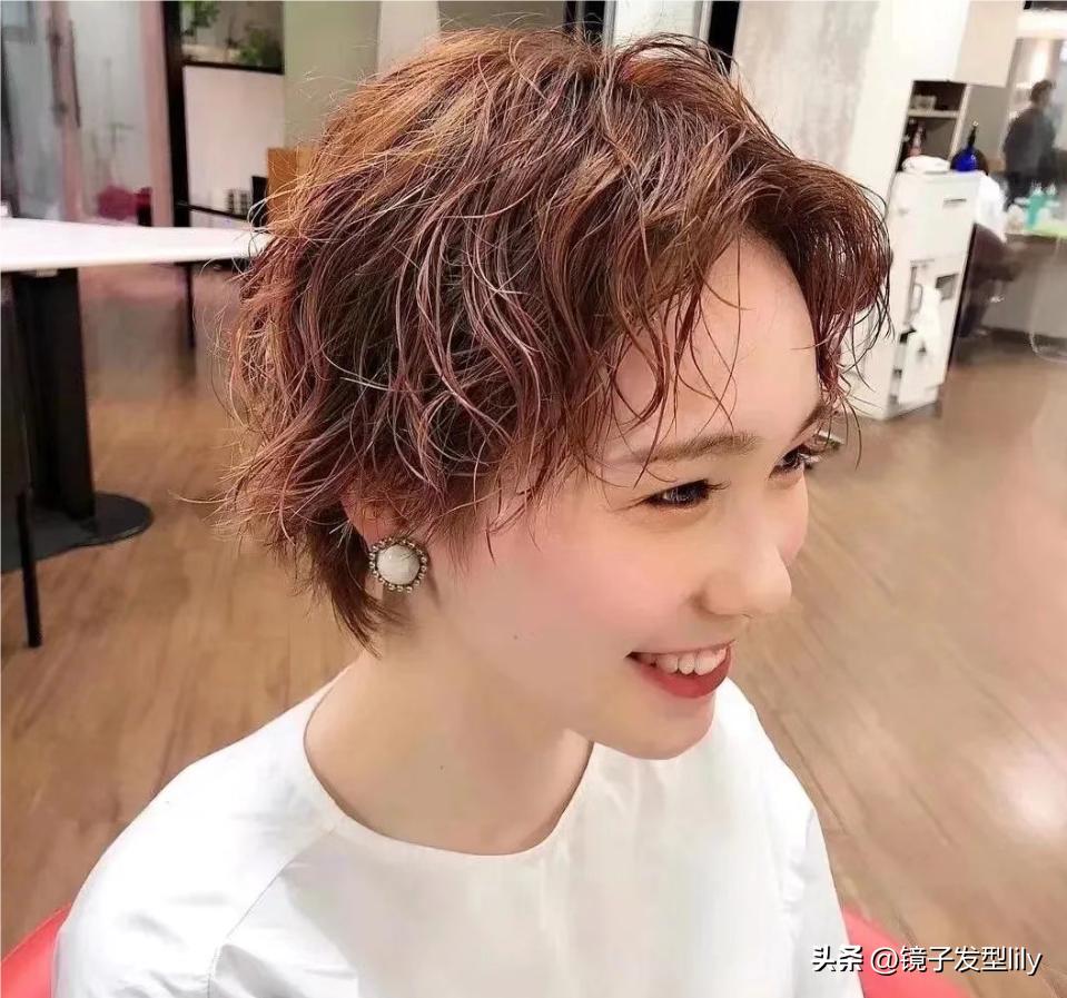 鞠婧祎公主切挑染造型,公主切挂耳染发加挑染