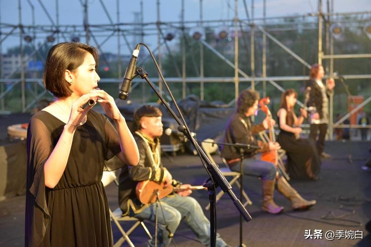 中心性从非标量无调性和标量“扩展调性”而来的吗？