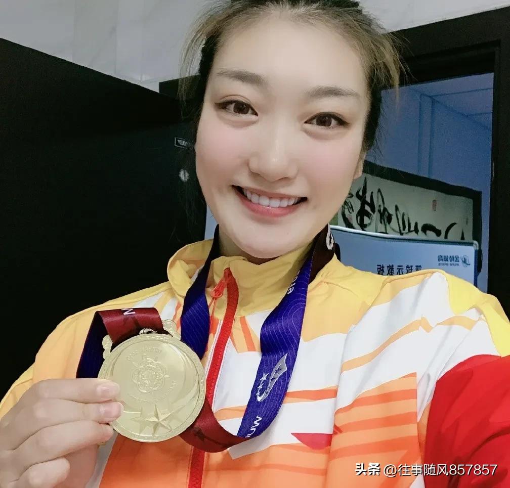 李梦是不是现役女篮第一人,李梦当年19岁比赛