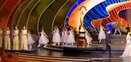 迪丽热巴：工作4年无休，获金鹰视后却被嘲，她是凭实力还是运气