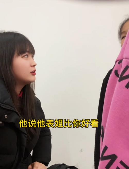 网红90后周老师,网红美女语文老师周老师讲课视频