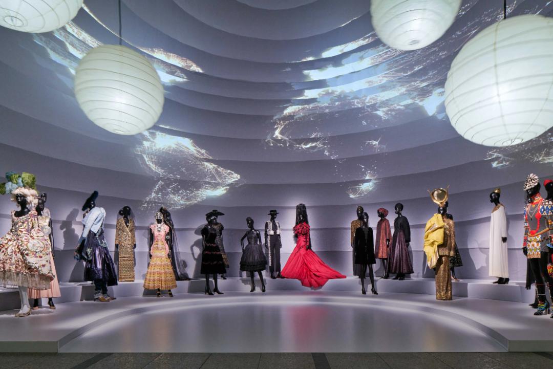 dior日本艺术展,dior艺术展惊喜
