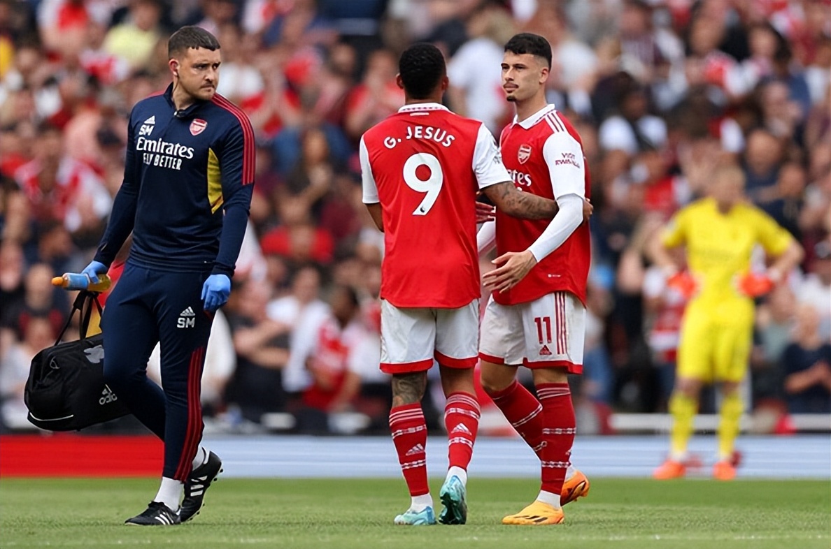 曼城4-1阿森纳登顶榜首,2022-23曼城阿森纳