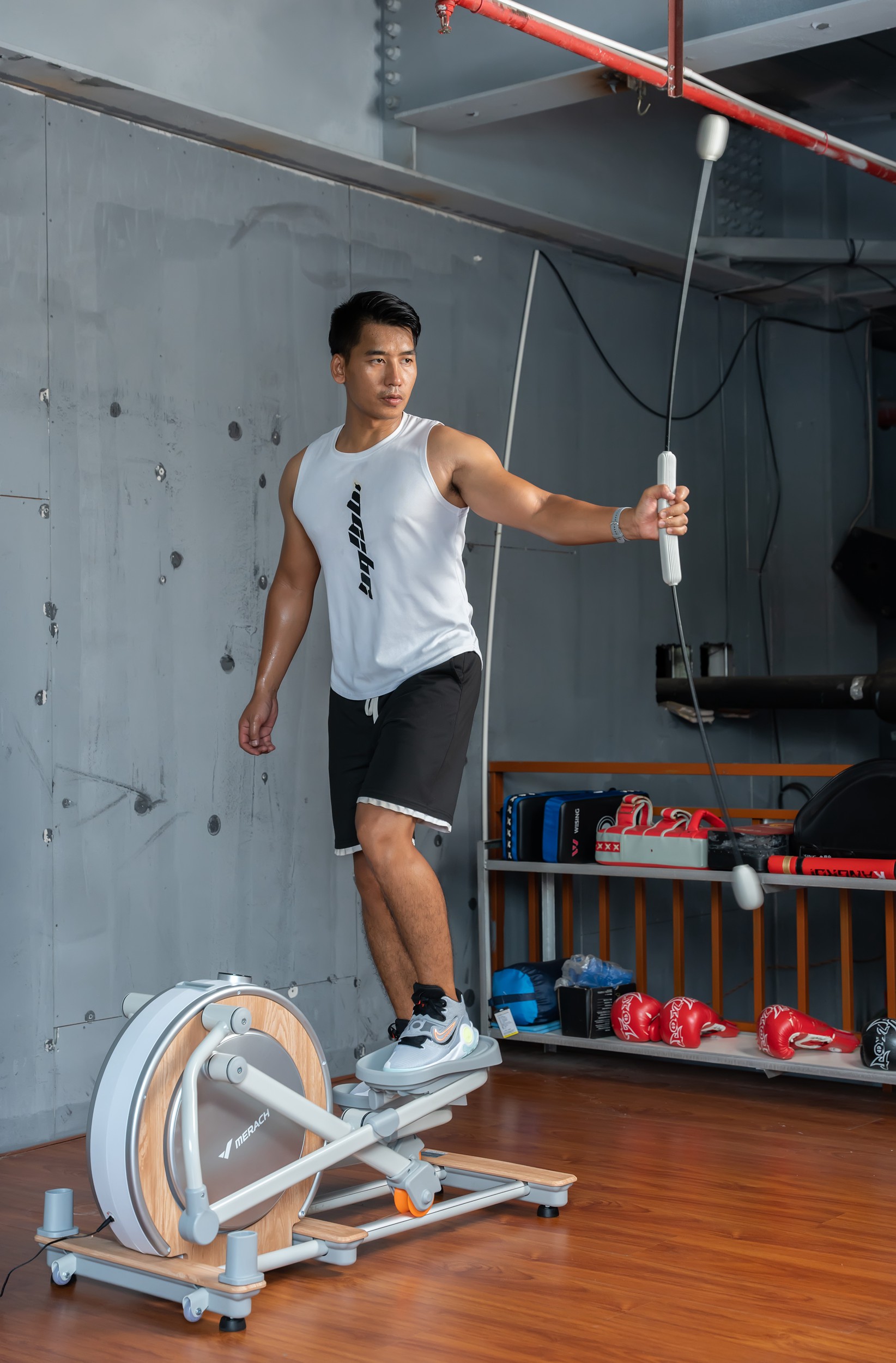 广西赵又廷告诉你：这种“前驱后翘”椭圆机，真是太刺激了