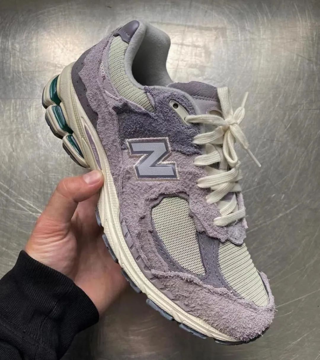 nb2002r云雨灰还会补货吗,正品nb2002r云雨灰为什么有色差