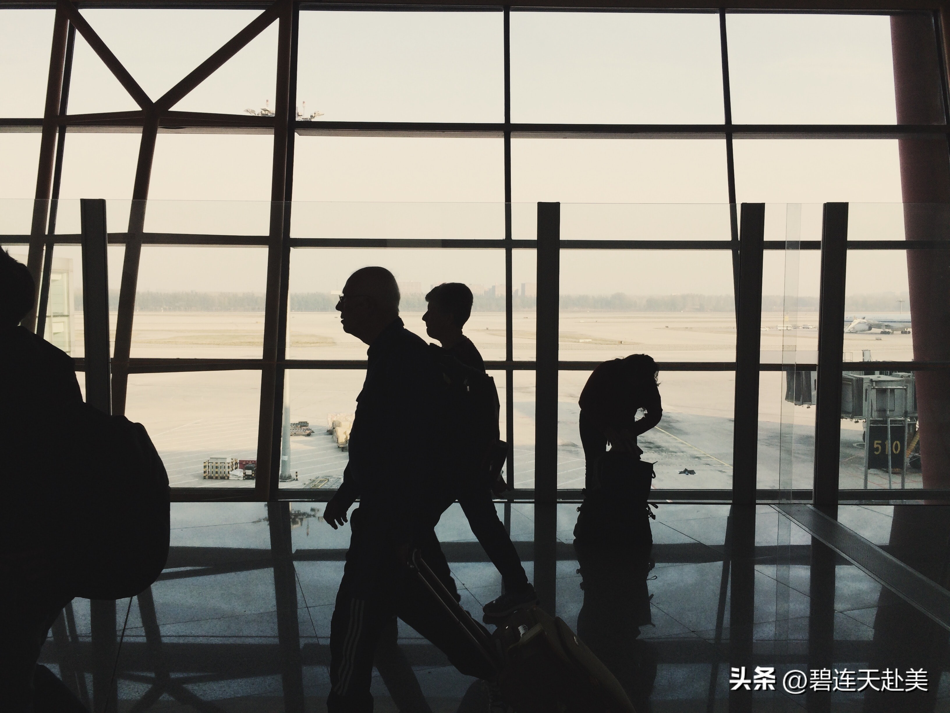 美国经香港转机回中国最新攻略,美国旧金山转机