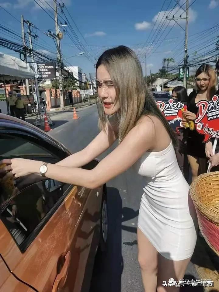 18岁小伙爱上58岁女人的抖音,泰国小伙爱上异域美女