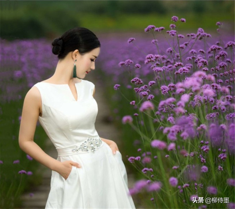 拍照不知手放哪儿？学习2句摄影口诀，姿态优雅更自然