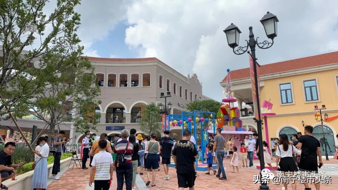 商业蓝鲸世界,南宁蓝鲸世界投资了多少亿