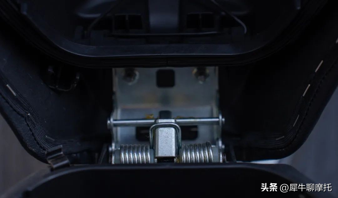 无极sr150gt新款水冷150cc踏板车,无极150gt试驾感受