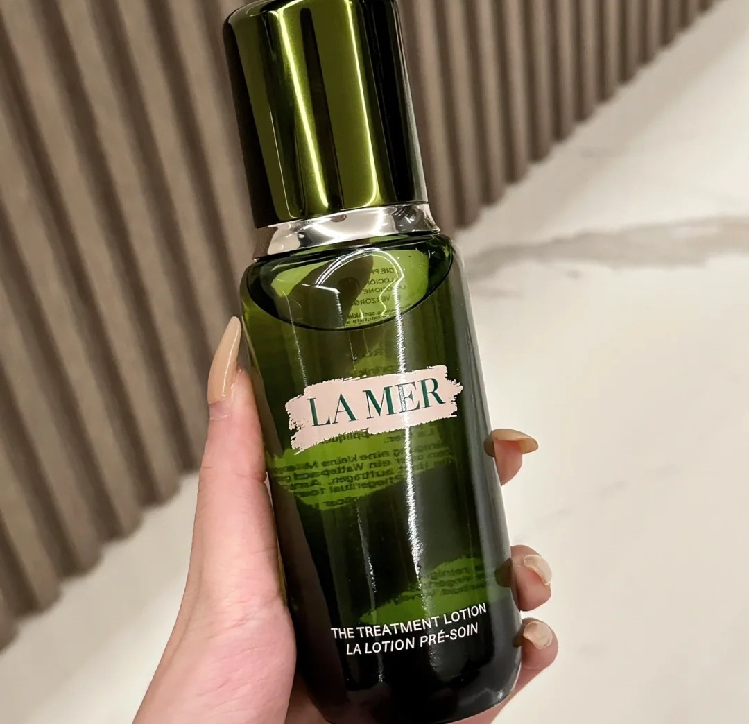 精华水到底有没有必要用,精华水鸡肋