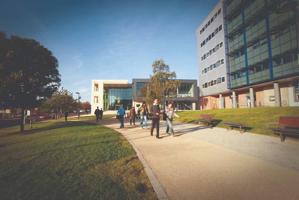 英国留学国际商务管理,国际商务留学硕士就业方向及前景