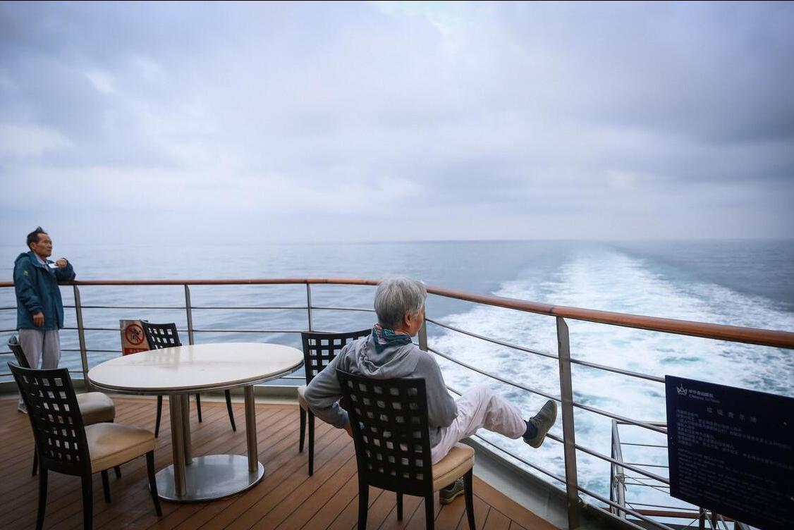 67岁和老伴每月退休金,我和老伴都70多了有高龄补贴吗