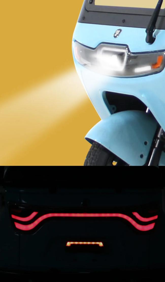 金彭电动三轮车半封闭驾驶室内,金彭电动三轮车全封闭怎么开门