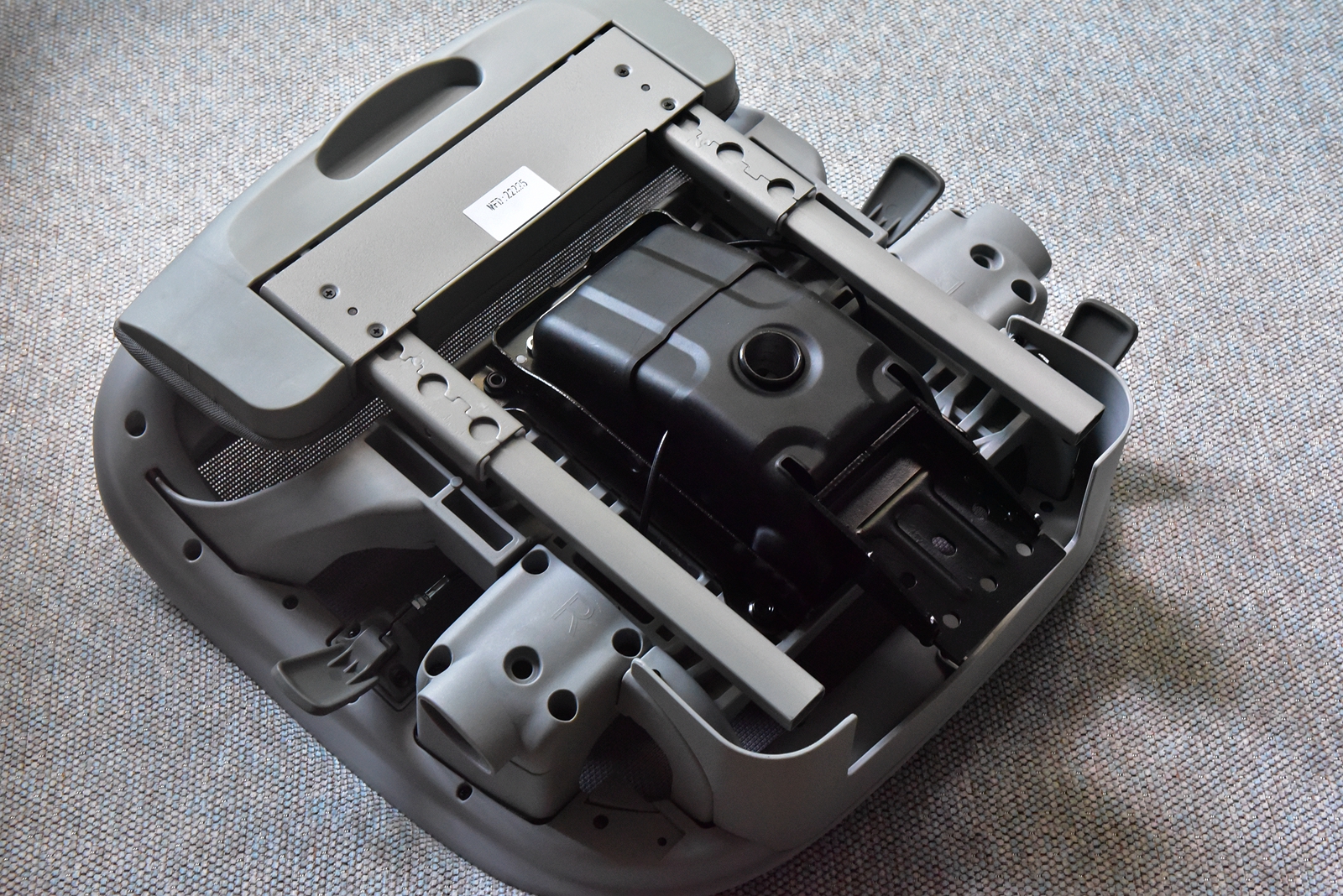 这是一把将护腰做到极致的人体工学椅，网易严选工程师系列体验