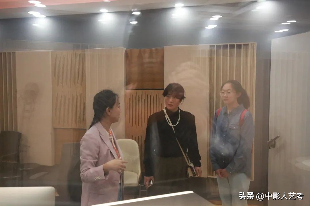 学播音就业前景,双语播音就业前景