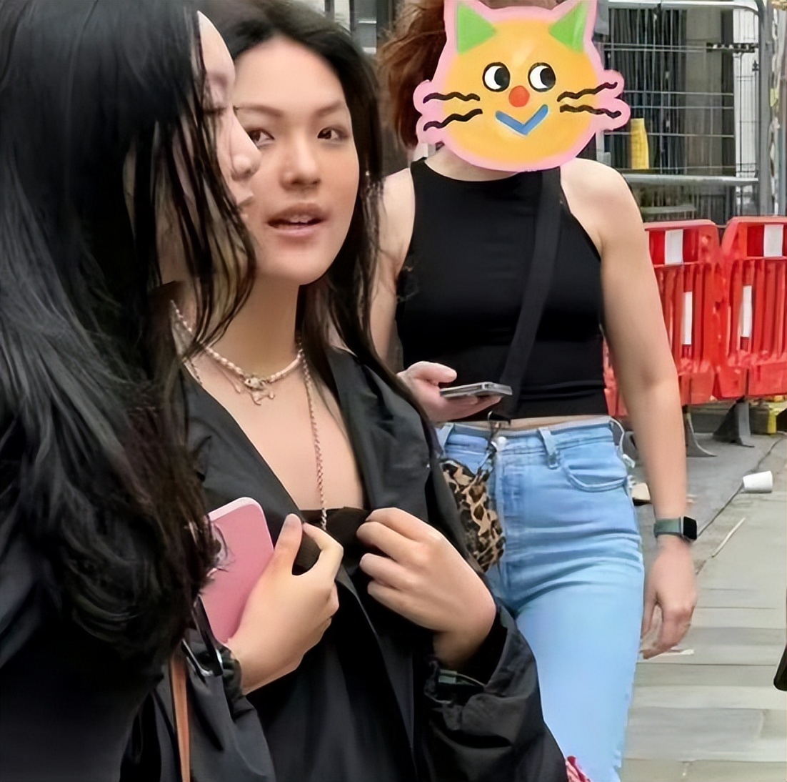 14岁王诗龄时尚大片曝光,王诗龄回国晒长腿