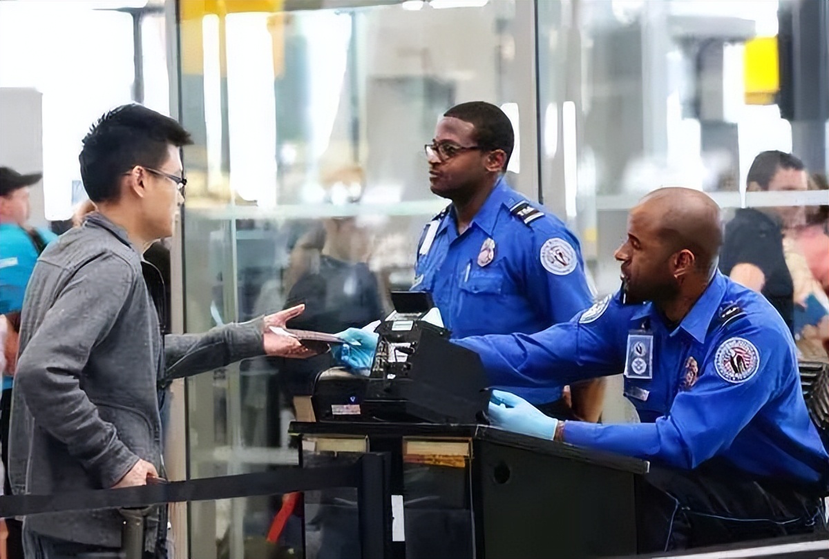 过海关不能携带什么危险品,过海关不能带哪些食物