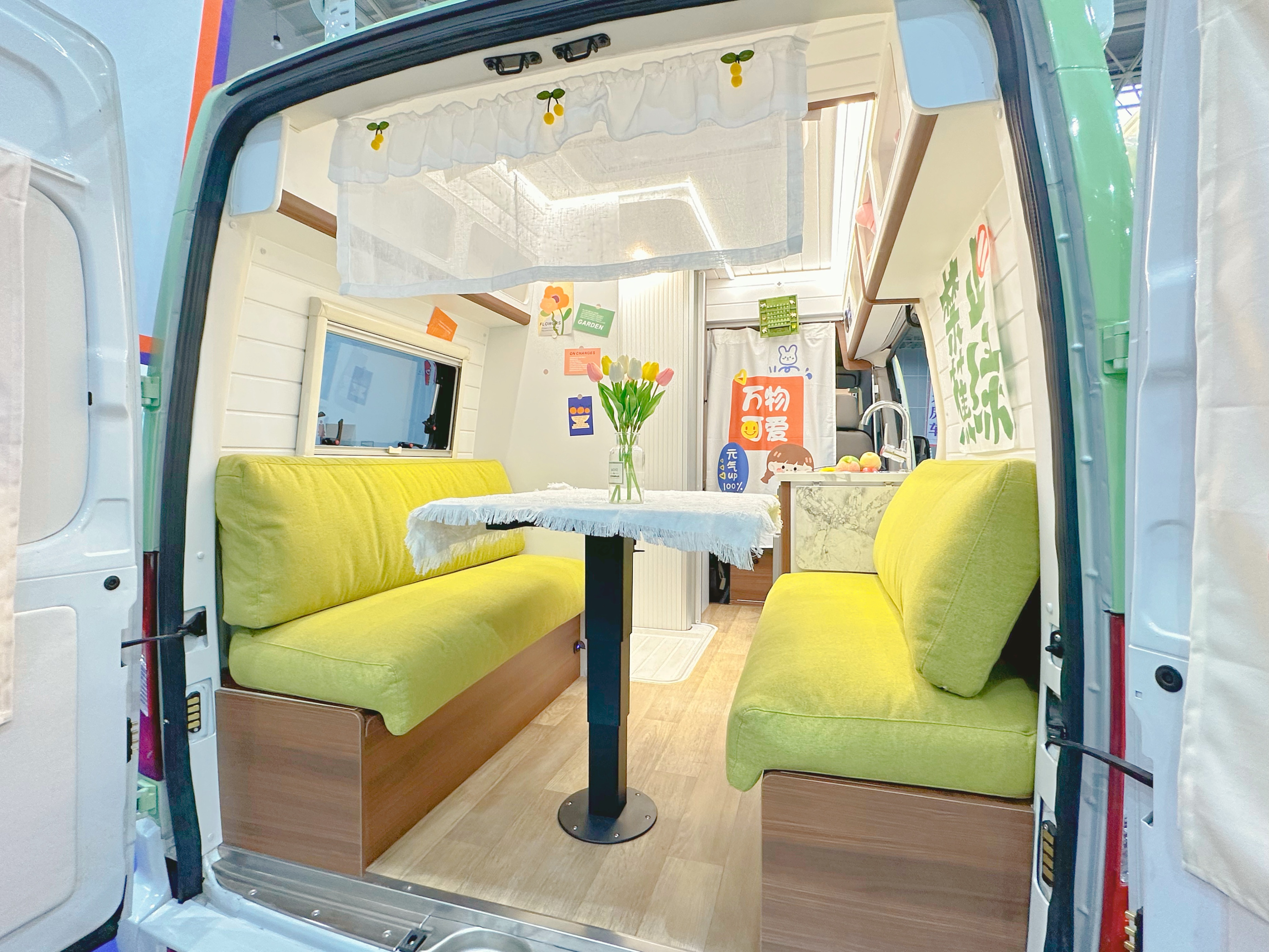 国内能买到的vanlife风格房车,vanlife升顶大床房车最新款