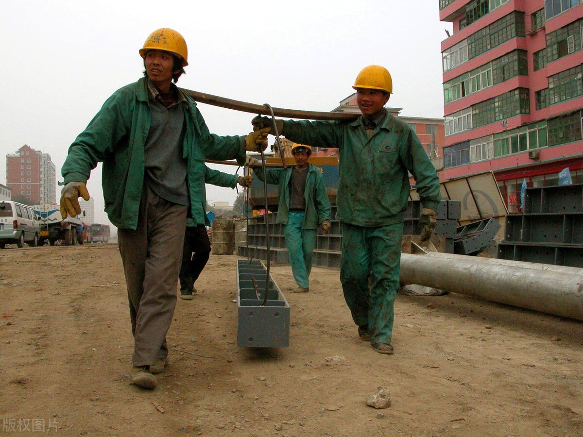 包工头拖欠工资是否可起诉发包方,包工头拖欠员工工资应当判什么罪