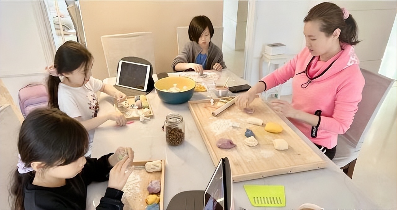 刘畊宏家的装修,成为刘畊宏女孩的第一天图片