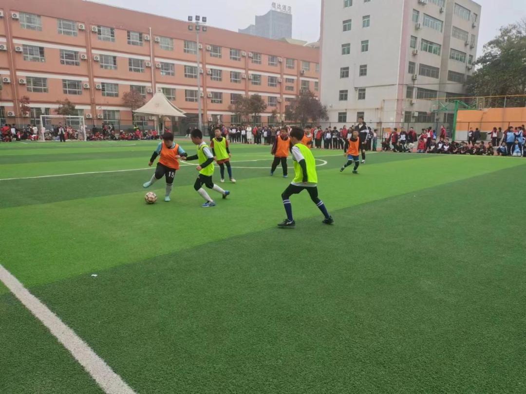 「贠小·德育」迎“篮“而上展风姿“足”够精彩向未来