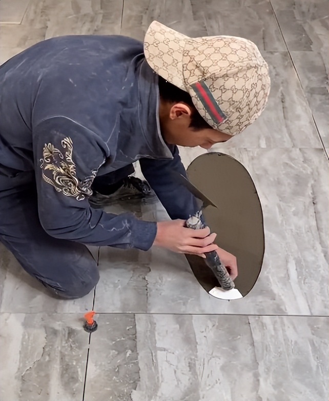 小安哥花式铺瓷砖,小安哥花式贴砖