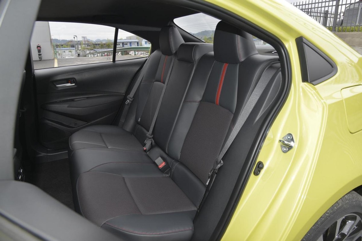 试驾最新款丰田雷凌,售198-158万广汽丰田新款雷凌上市