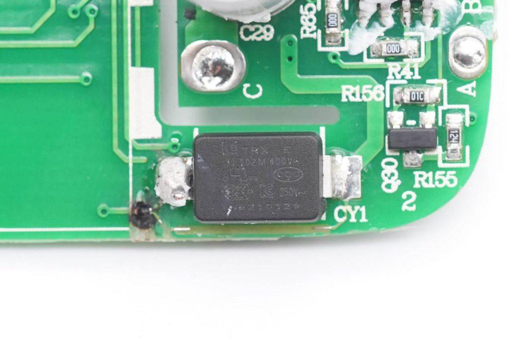 哈曼卡顿infinitylab65w,哈曼卡顿琥珀便携版充电器