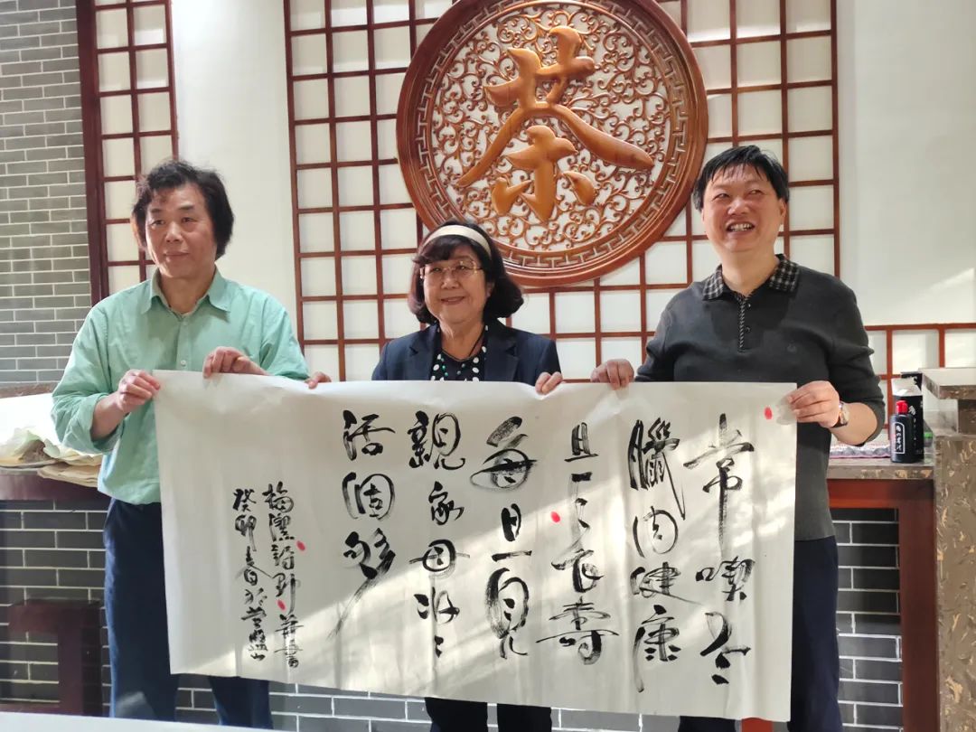 中国名作家采风活动走进襄阳,中国著名作家采风团