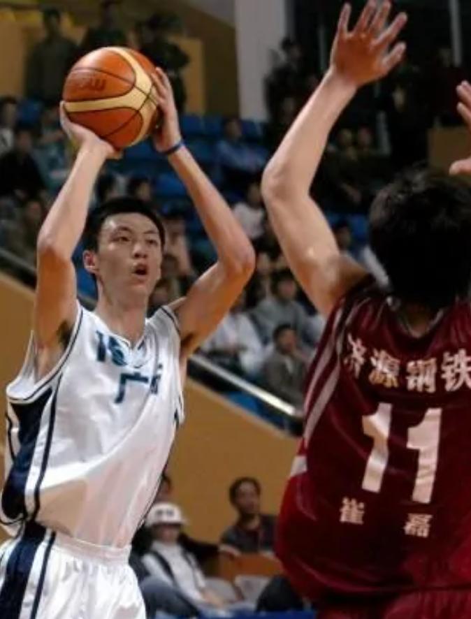 广东宏远8冠王后几年没拿冠军,8年7冠时期的广东队