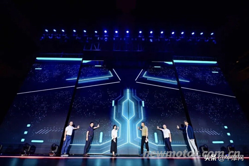 派方正式出圈!星舰324888元起,引力15013999元起|还有650巡航