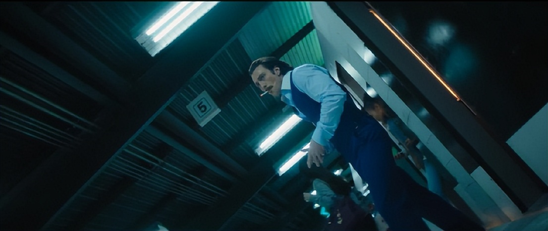 这部“R级片”，票房已破15亿，细扒这部电影，剧情画面太抓眼球