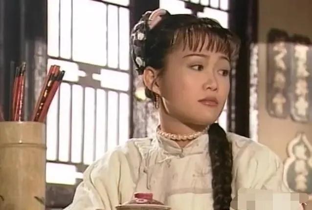 长相妩媚却情史干净的五位女星,不算特别惊艳却能红的五位女星