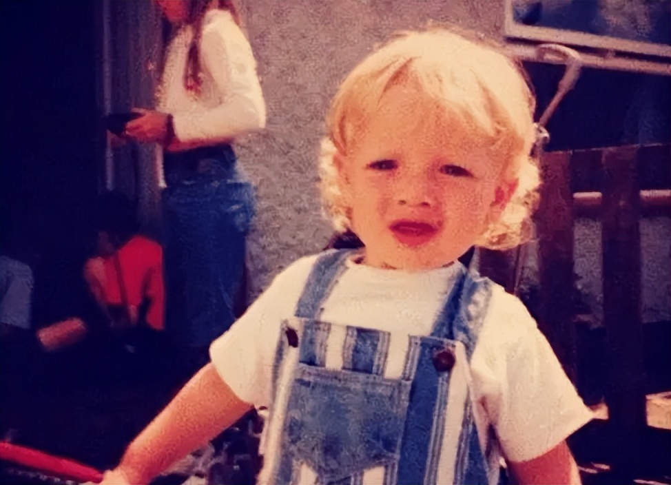 足坛明星小孩,足坛球星萌娃视频