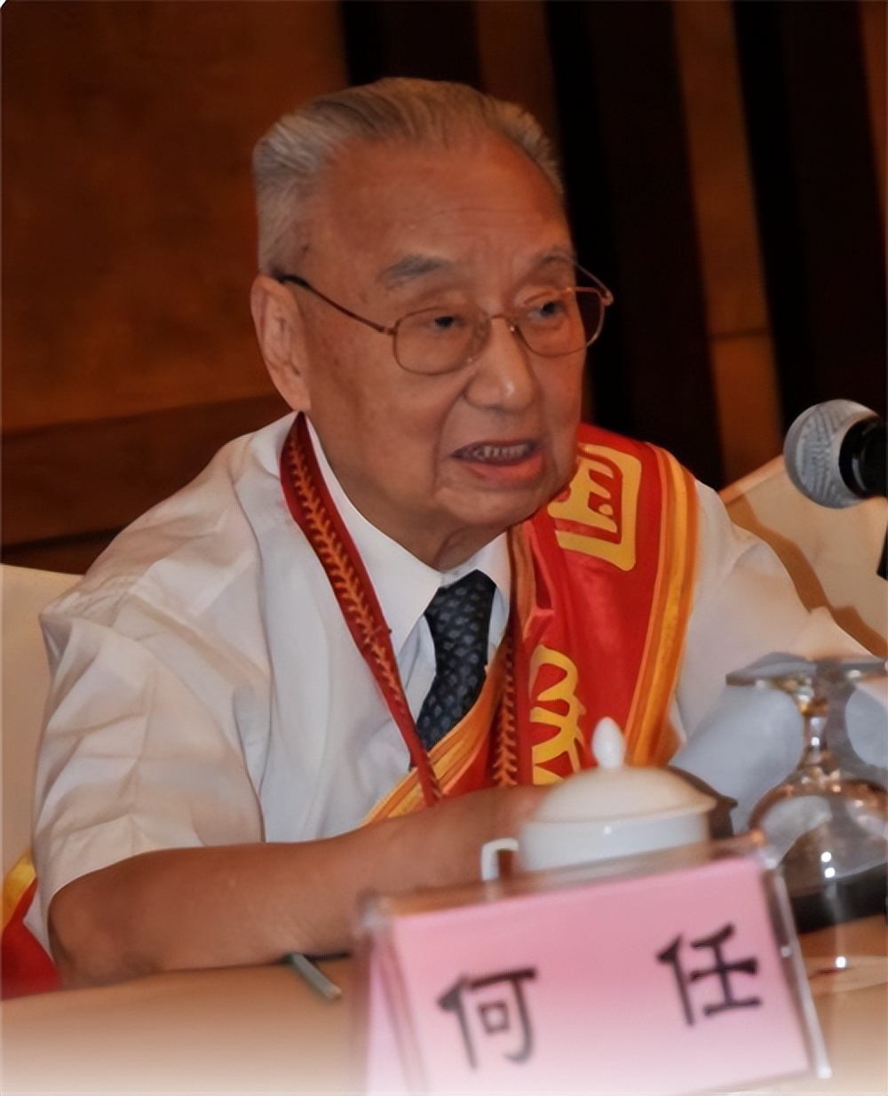 国医大师何任膀胱癌,中医专家谈癌细胞治愈