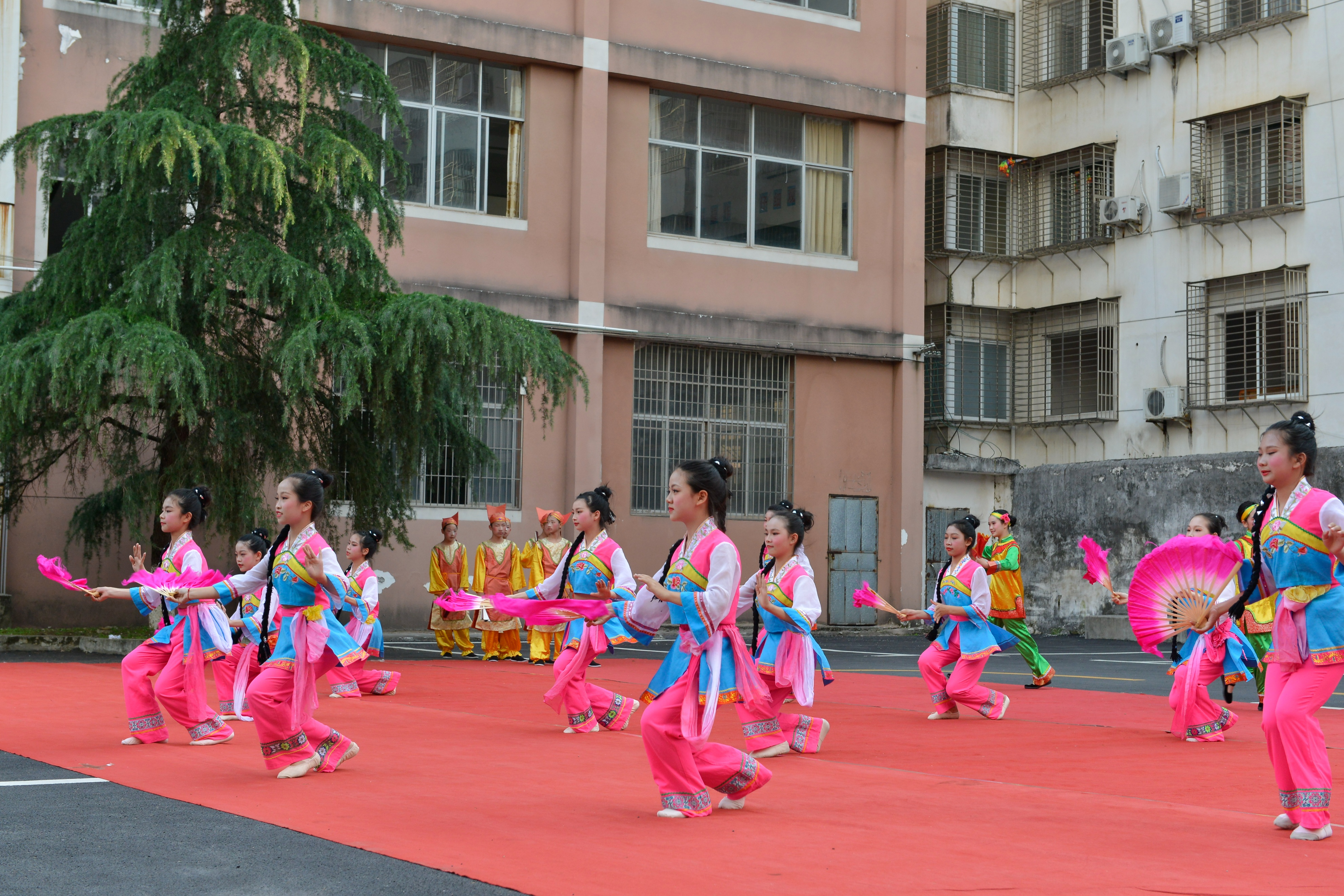 闂斂姹熻タ瀹侀兘浜屼腑璇惧悗寤舵椂鏈嶅姟,瀹侀兘涓変腑璇惧悗鏈嶅姟