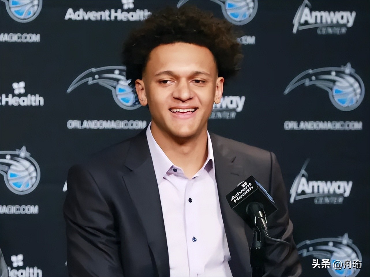 一夜消息汇总：骑士等待詹皇，湖人想用眉威换杜欧，勇士官方整事