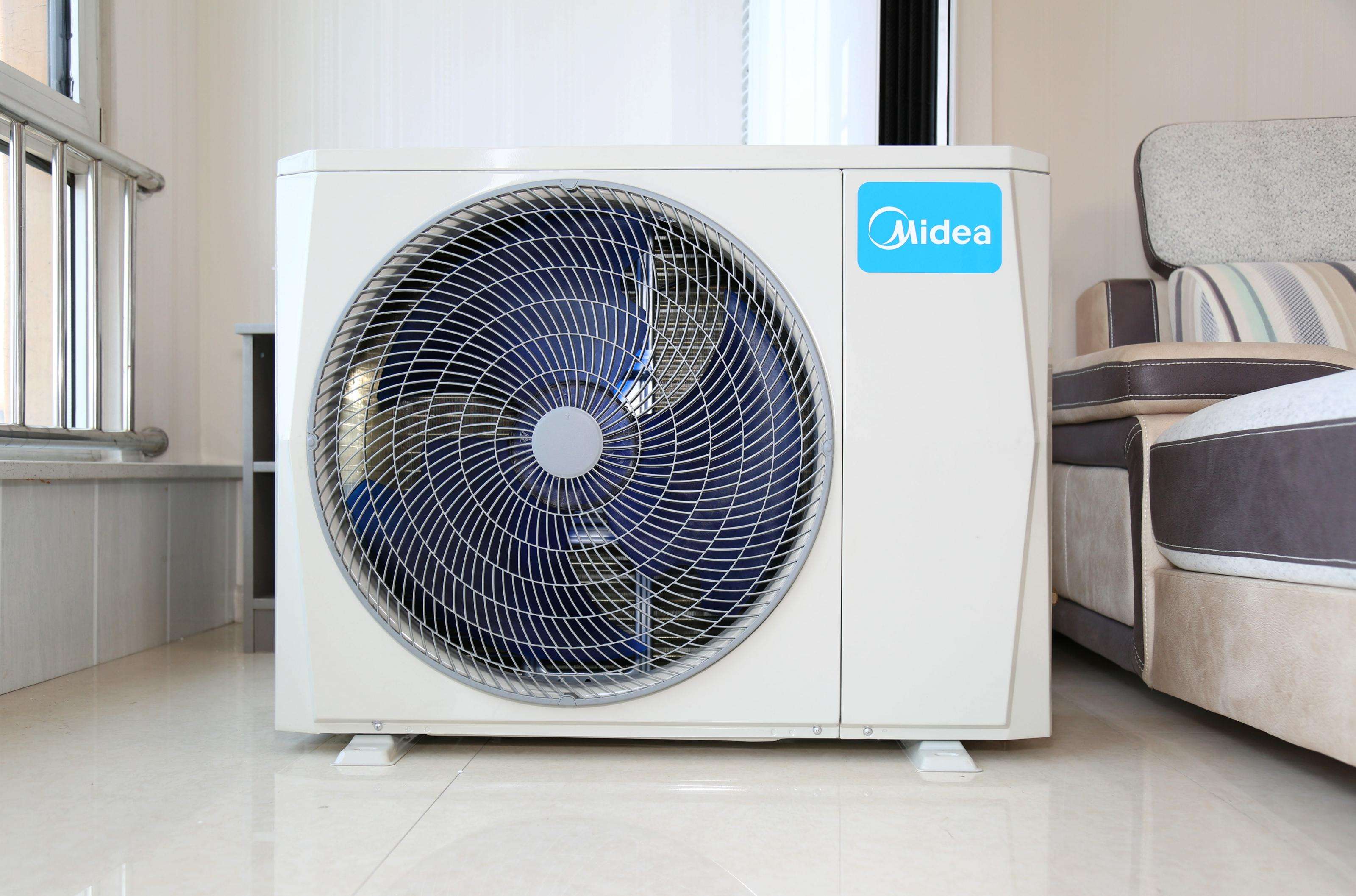 中央空调好还是风管机更经济实惠,分体式空调不吹风是什么问题