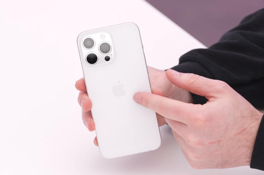 iphone15超大杯买512还是1t,iphone15大尺寸