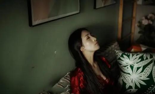 娣辨紓鎵撳伐浜虹殑鑷垜淇吇,娣辨紓鎵撳伐浜虹殑鎰熸偀