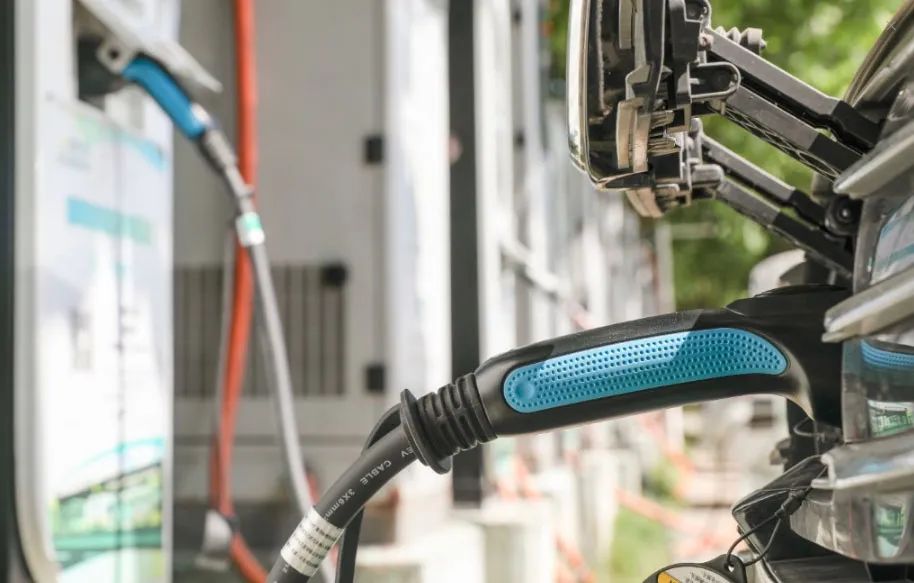 纯电车换电技术是趋势吗,新能源电车换电站费用