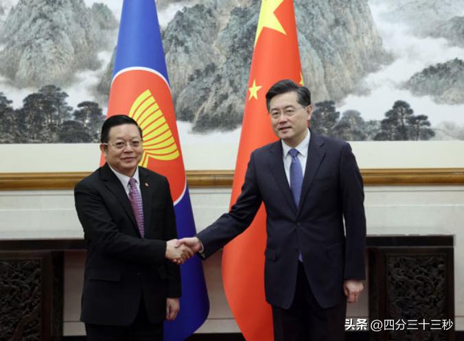 菲方再次冲撞中国海警船,菲方挑衅