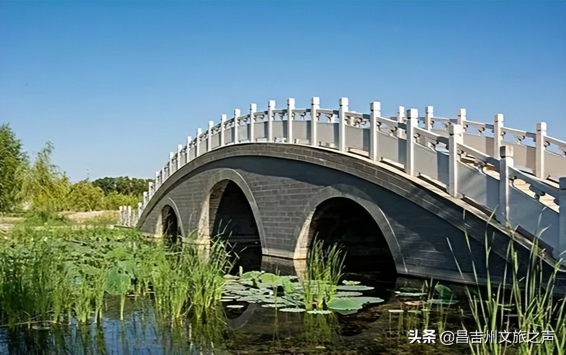 *疆新**首个旅游装备体验中心，打造标准化发展的野趣民宿